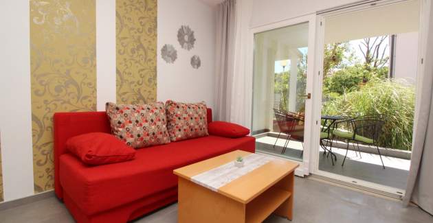 Apartment complex Villas Corinthia 16 - Top Location, 100m from the Beach, surrounded by Greenery