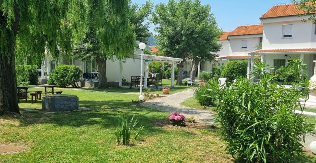 Apartment complex Villas Corinthia 18 - Top Location, 100m from the Beach, surrounded by Greenery