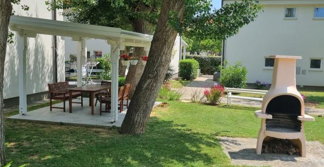 Apartment complex Villas Corinthia 18 - Top Location, 100m from the Beach, surrounded by Greenery