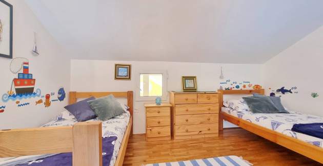 Apartment Vlahinja - with Balcony, 100m from the Beach