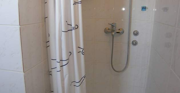 Studio Vranic - with Balcony, 450m from the Beach