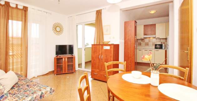 Apartment Limun 3 - with Balcony, 350m from the Beach