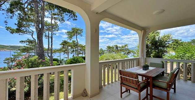 Apartments Zeljka – 15 m from Sea, Sea View