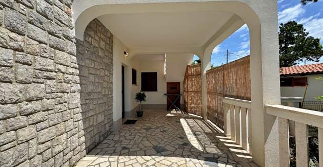 Apartments Zeljka – 15 m from Sea, Sea View