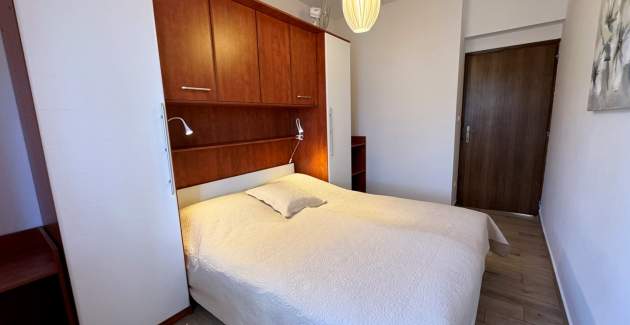 Apartments Zeljka – 15 m from Sea, Sea View