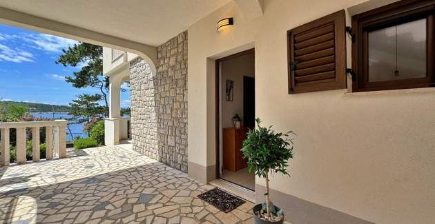 Apartments Zeljka – 15 m from Sea, Sea View