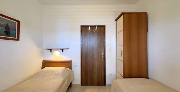 Apartments Zeljka – 15 m from Sea, Sea View