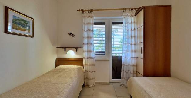 Apartments Zeljka – 15 m from Sea, Sea View