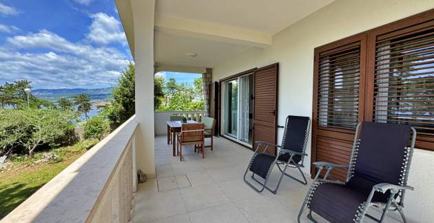Apartments Zeljka – 15 m from Sea, Sea View