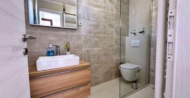 Apartman Katarina 1 – 450 m od mora