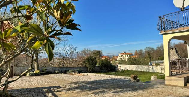 Apartment Pavle 2 – Pet-Friendly, Sea View