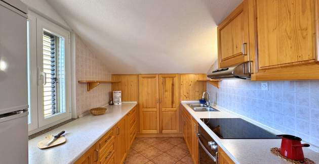 Apartments Pavle 3 - Attic, Sea View