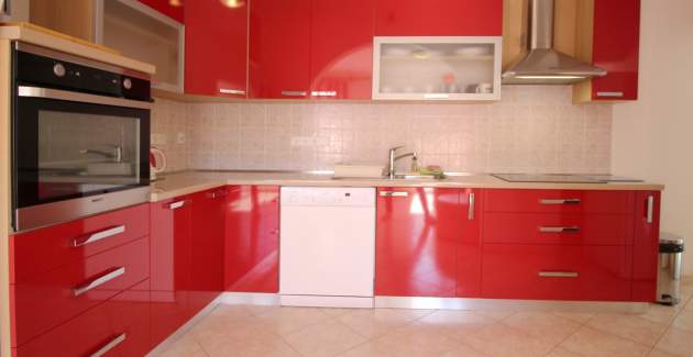 Apartment Lucijana No.1 - with Balcony, 150 m from the Beach