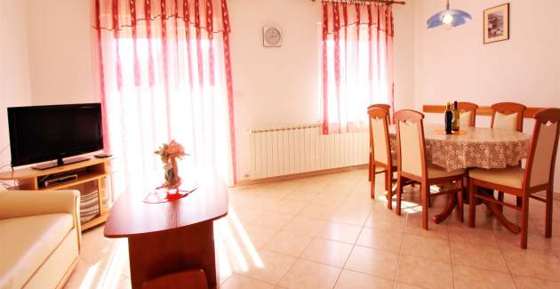 Apartment Lucijana No.1 - with Balcony, 150 m from the Beach