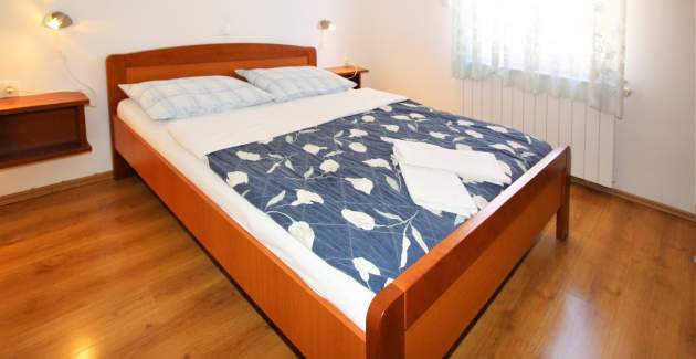 Apartment Lucijana No.2 - with Balcony, 150 m from the Beach