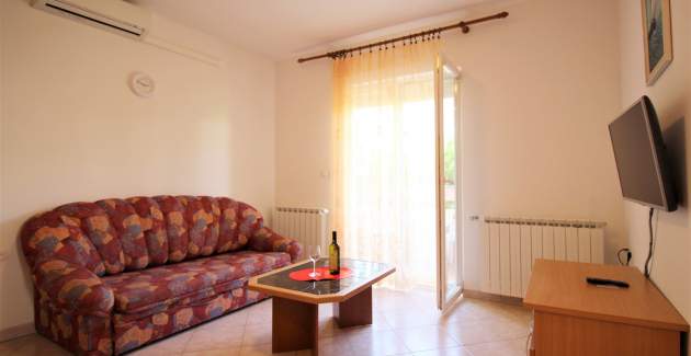 Apartment Lucijana No.3 - with Balcony, 150 m from the Beach