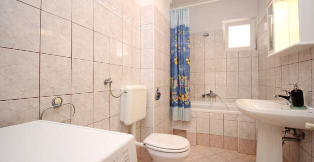 Apartment Lucijana No.4 - with Balcony, 150 m from the Beach