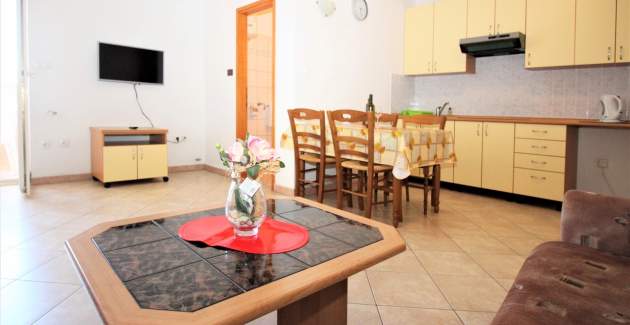 Apartment Lucijana No.5 - with Balcony, 150 m from the Beach