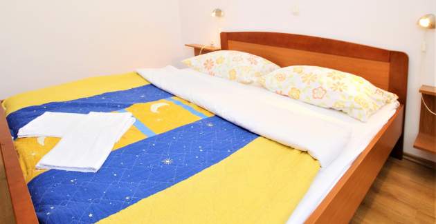 Apartment Lucijana No.5 - with Balcony, 150 m from the Beach