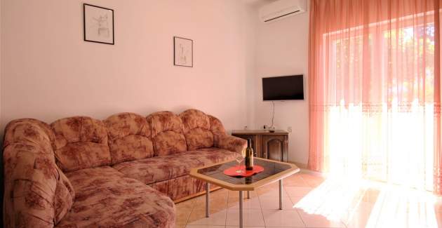 Apartment Lucijana No.9 - with Terrace, 150 m from the Beach