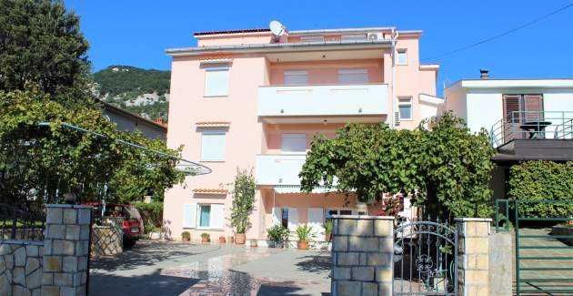 Apartment Lucijana No.9 - with Terrace, 150 m from the Beach