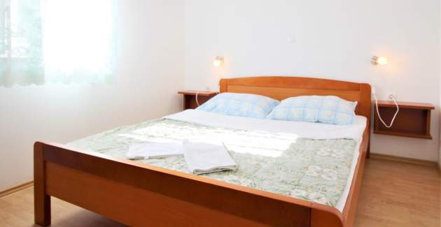 Apartment Lucijana No.9 - with Terrace, 150 m from the Beach