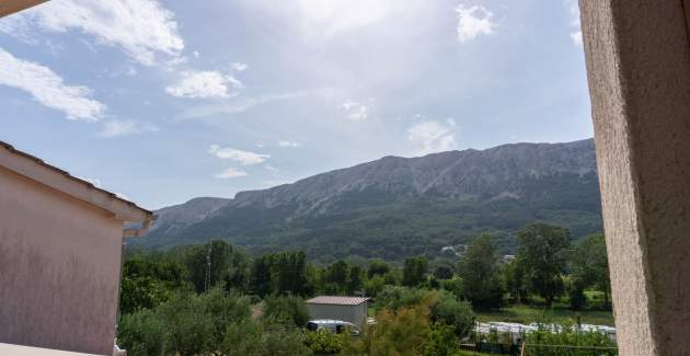 Apartment Petrica No.3 - with Balcony, located in the peaceful village of Jurandvor near Baska