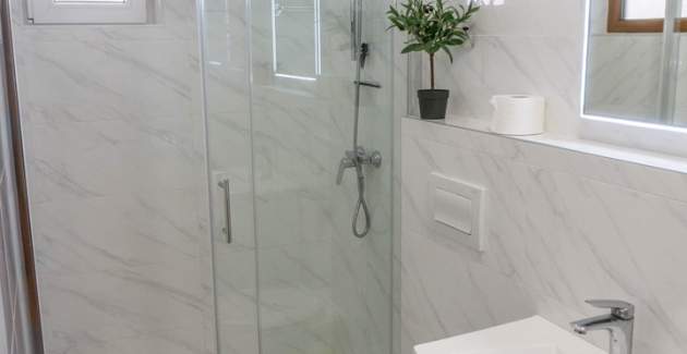 Apartment Petrica No.3 - with Balcony, located in the peaceful village of Jurandvor near Baska