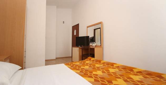 Room Grozdana No.5 - with Parking