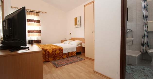 Room Grozdana No.5 - with Parking