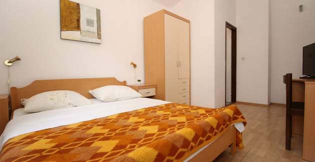 Room Grozdana No.5 - with Parking