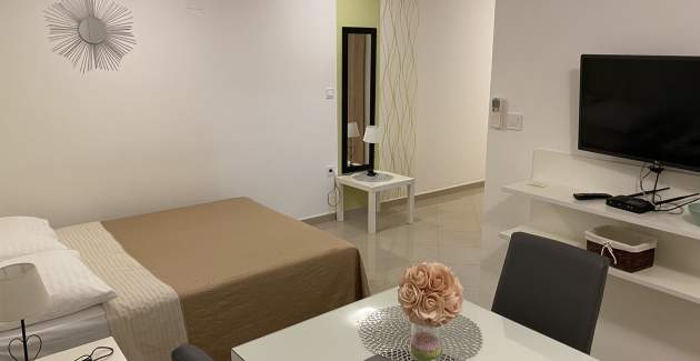 Monolocale Gorica 2 n. 13 – con piscina, livello interrato