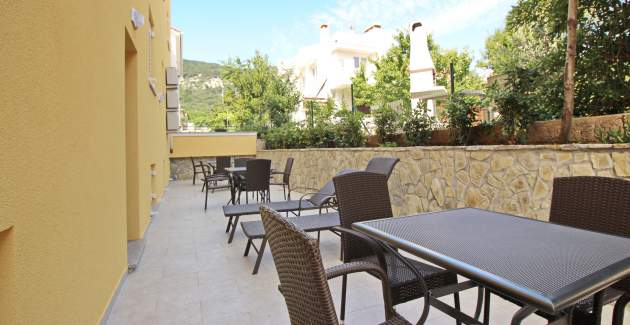 Monolocale Gorica 2 n. 13 – con piscina, livello interrato