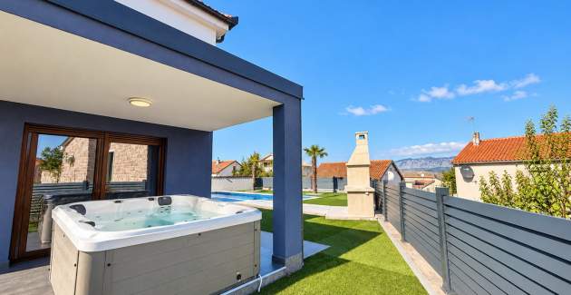 Villa Kockar with Pool