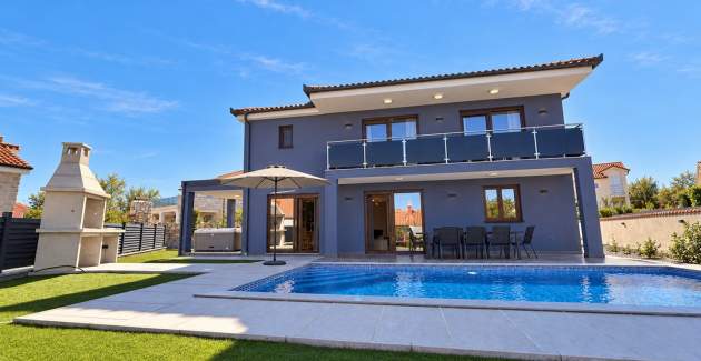 Villa Kockar with Pool