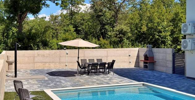 Apartment Lavanda Verde 2 — mit Pool