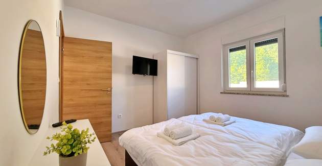 Apartment Lavanda Verde 2 — mit Pool