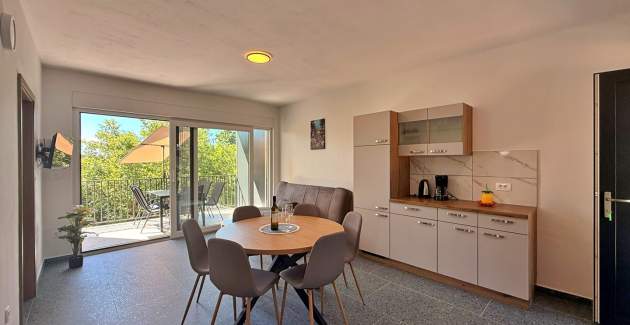 Apartment Lavanda Verde 3 — mit Pool