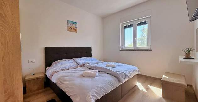 Apartment Lavanda Verde 3 — mit Pool