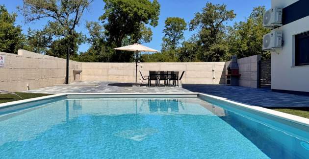 Apartment Lavanda Verde 3 — mit Pool