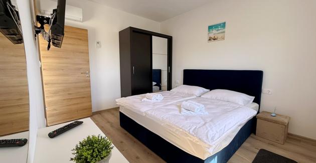 Apartment Lavanda Verde 5 — mit Pool