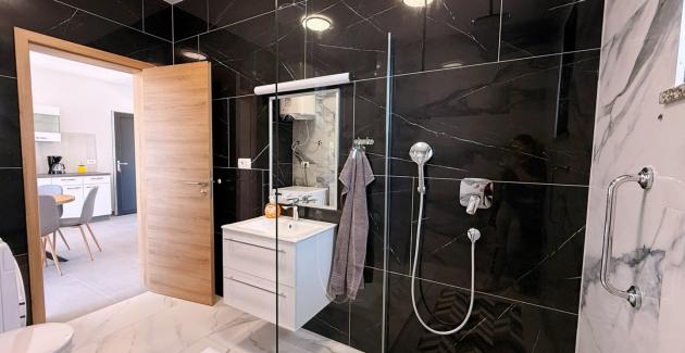 Apartment Lavanda Verde 5 — mit Pool