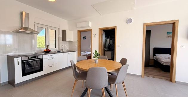 Apartment Lavanda Verde 5 — mit Pool