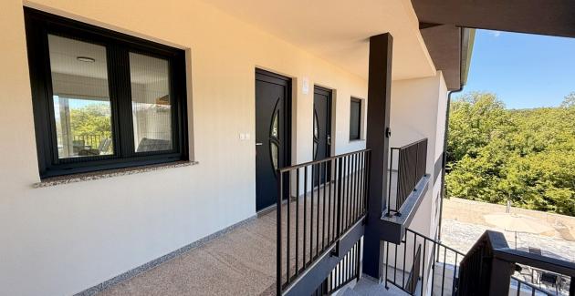 Apartment Lavanda Verde 5 — mit Pool