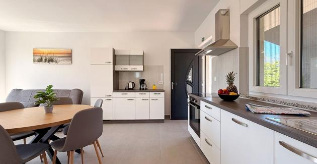 Apartment Lavanda Verde 5 — mit Pool