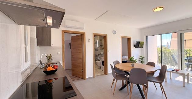Apartment Lavanda Verde 5 — mit Pool