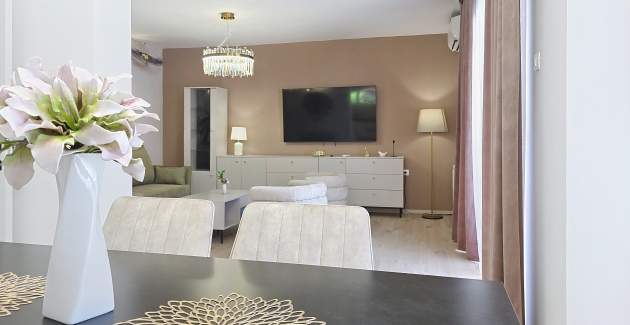 Apartment Gabrijela for 4 persons - with Terrace, 450 m from the Beach