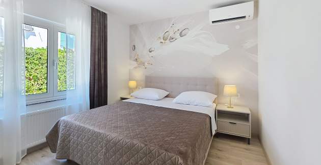 Apartment Gabrijela for 4 persons - with Terrace, 450 m from the Beach