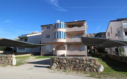 Apartments Zic/Mrakovcic - 350 m from the Beach