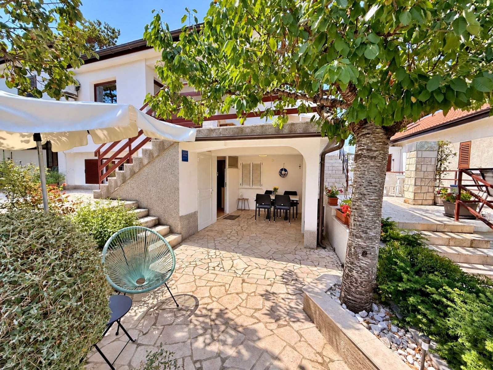 Apartment Beakovic – 40 m from the Sea